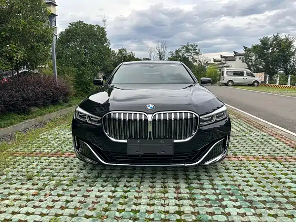 BMW 7 Series 2021