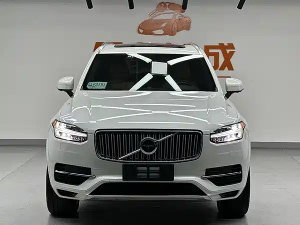 Volvo XC90 Plug-In Hybrid 2016