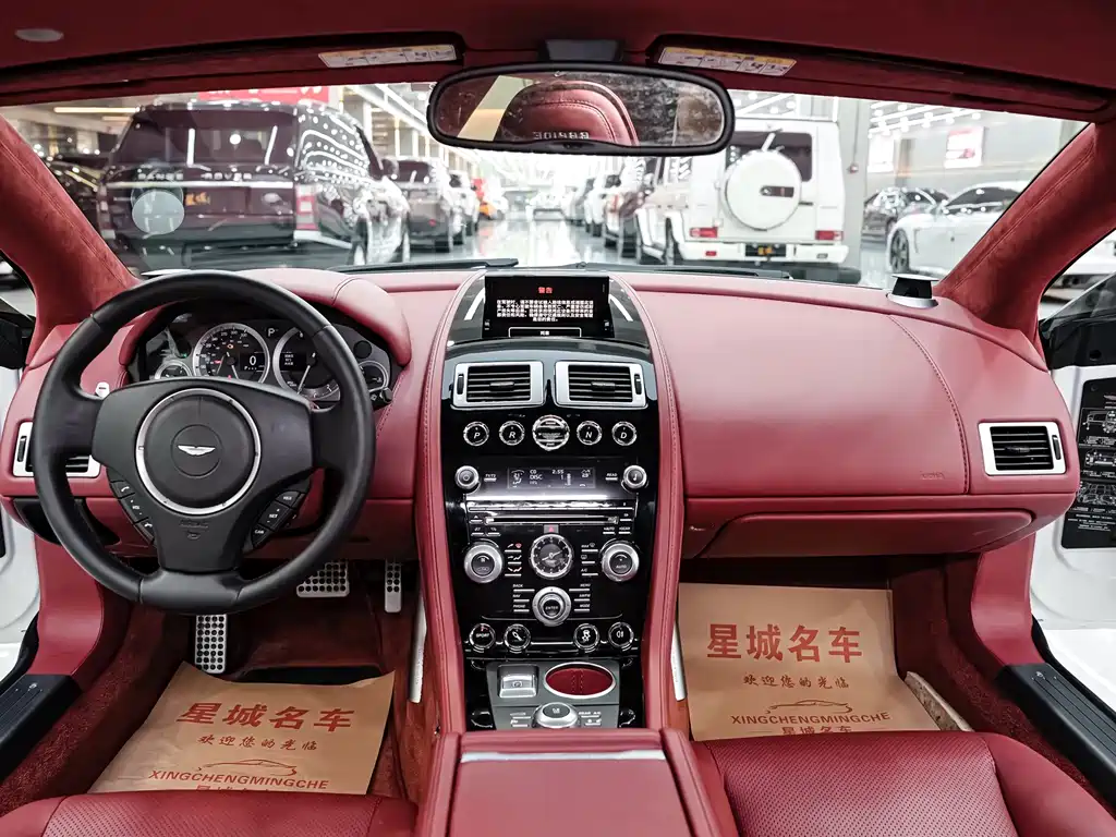 Aston Martin Rapide 2014 — фото 14