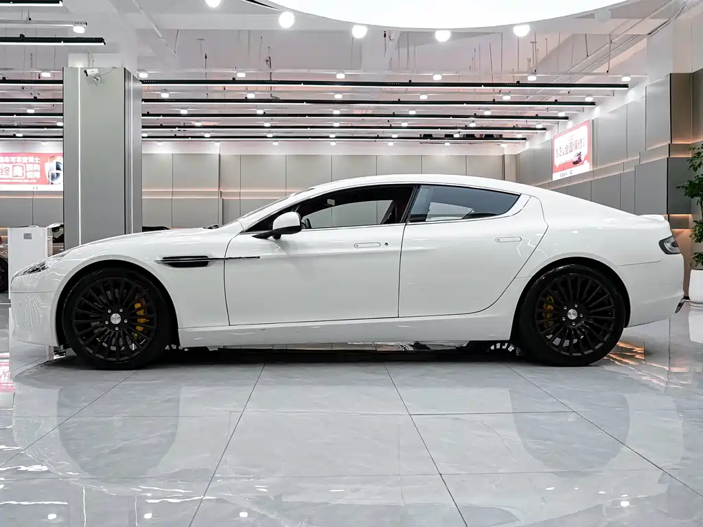 Aston Martin Rapide 2014 — фото 8