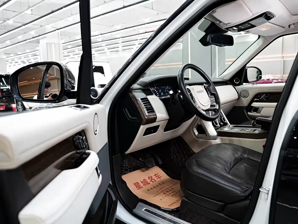 Land Rover Range Rover 2018 — фото 10