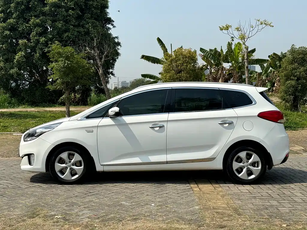 Kia Jiale 2015 — фото 14