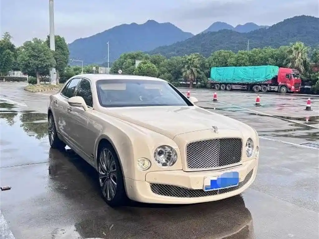 Bentley Mulsanne 2014 — фото 13