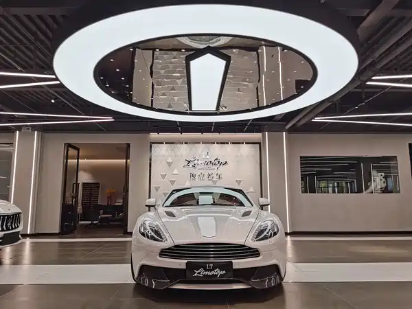 Aston Martin Vanquish 2014