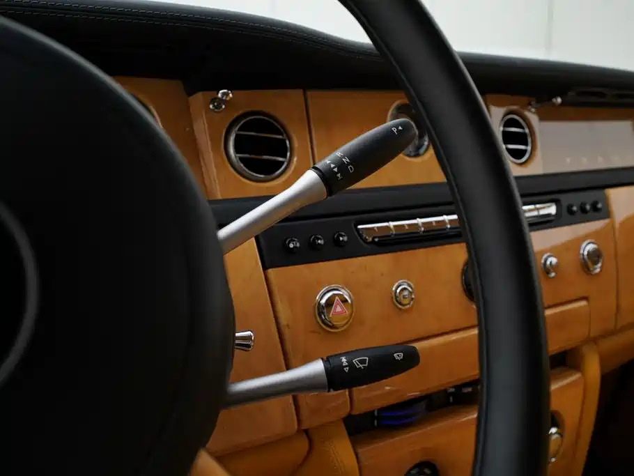 Rolls-Royce Phantom 2014 — фото 33