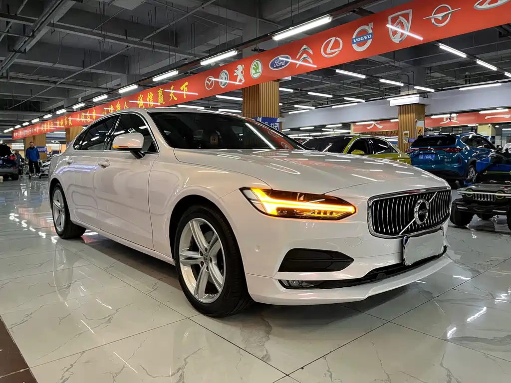 Volvo S90 2018 — фото 6