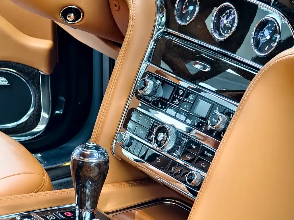 Bentley Mulsanne 2012 — фото 11