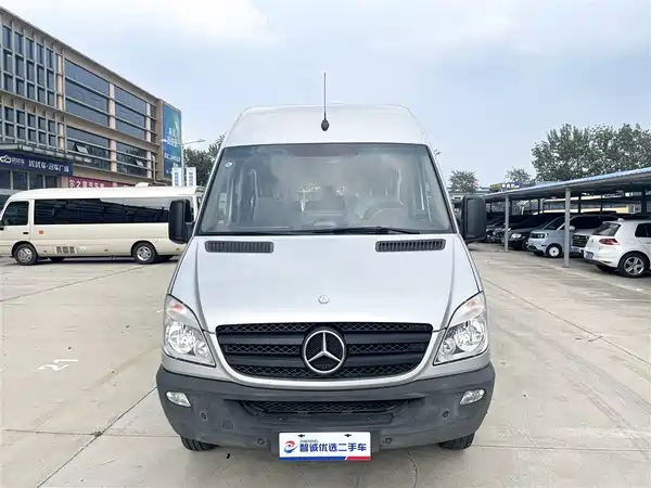 Mercedes-Benz Sprinter 2012