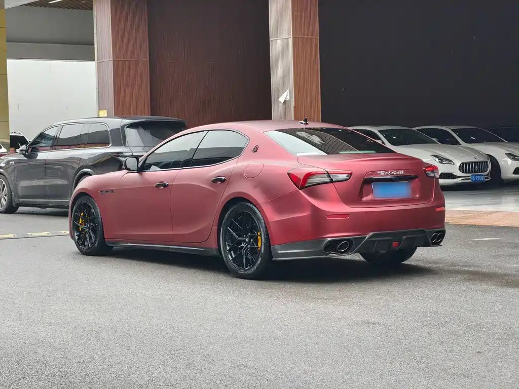 Maserati Ghibli 2014 — фото 15