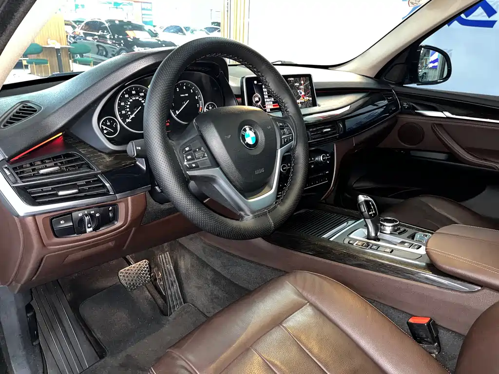 BMW X5 2014 — фото 9