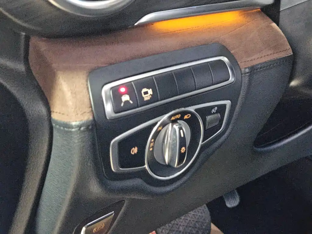 Mercedes-Benz V-Class 2018 — фото 10