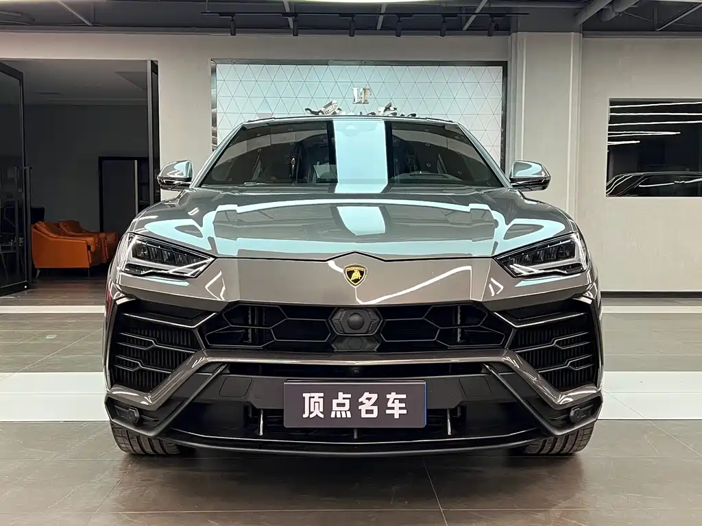 Lamborghini Urus 2023 — фото 2