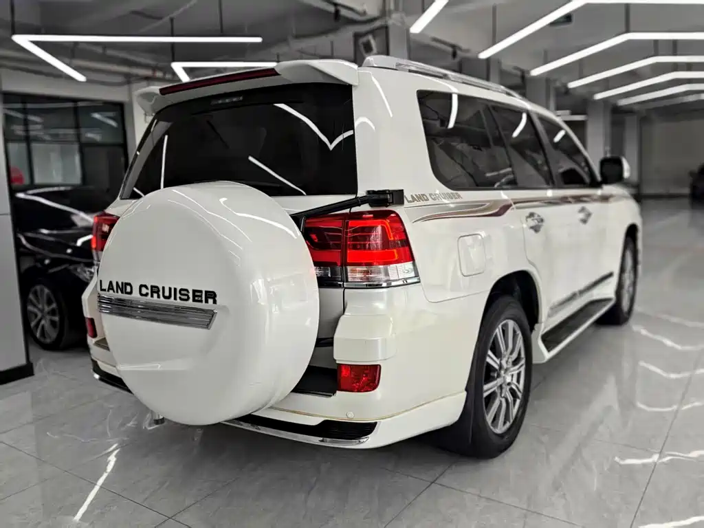 Toyota Land Cruiser 2019 — фото 3