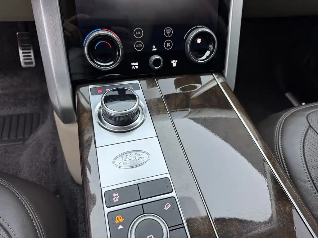 Land Rover Range Rover 2022 — фото 16