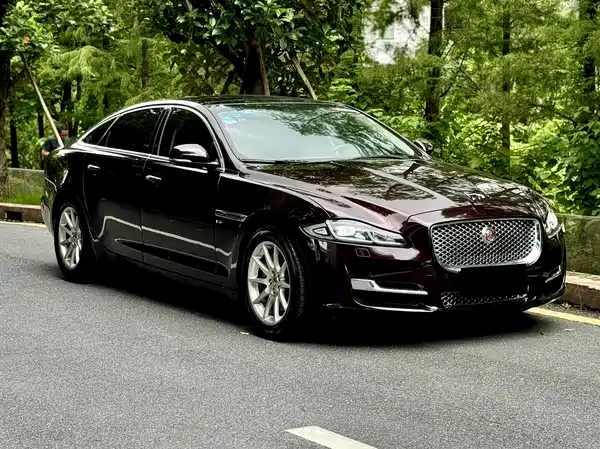 Jaguar XJ 2016