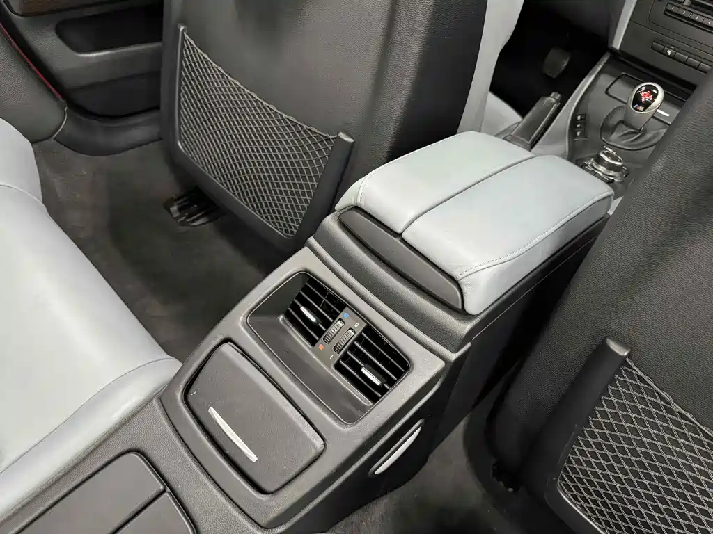 BMW M3 2012 — фото 17