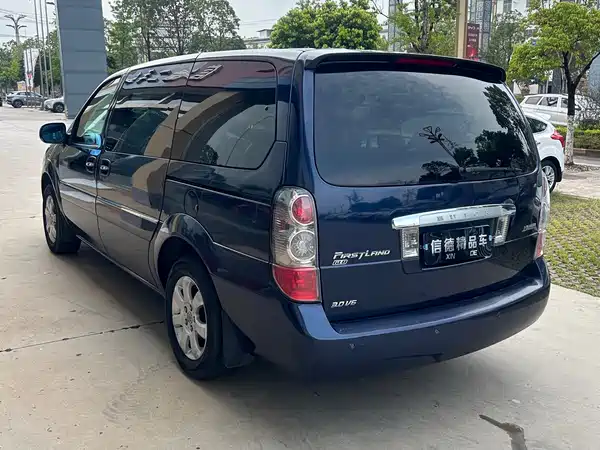 Buick GL8 2006