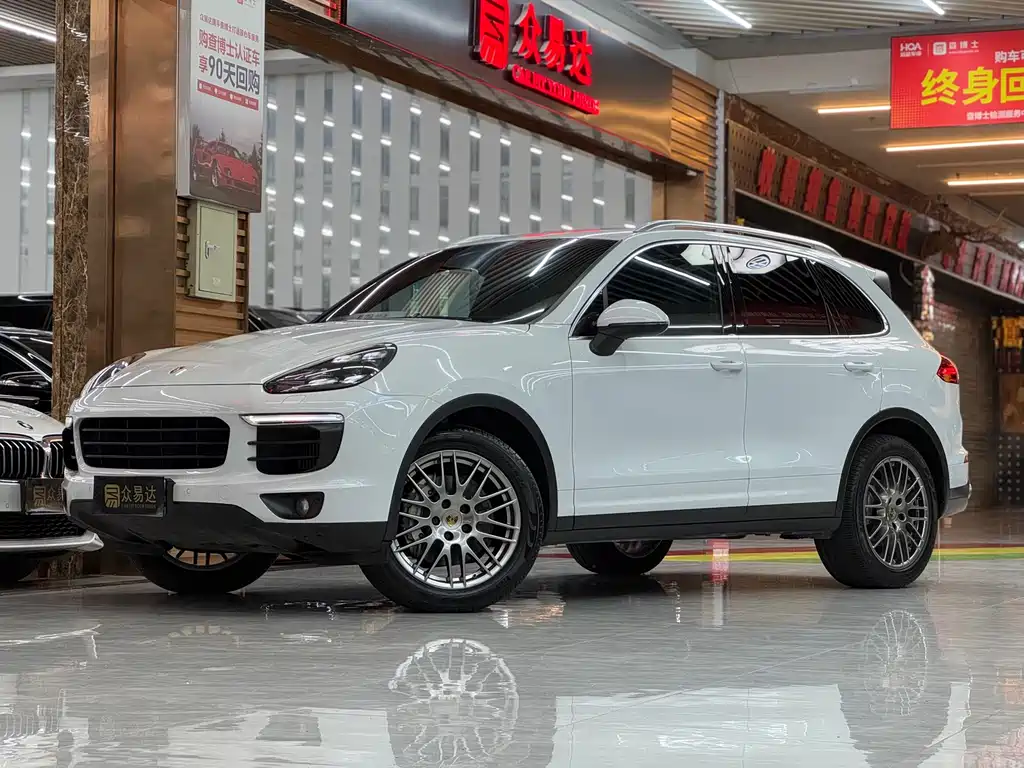 Porsche Cayenne 2015 — фото 1