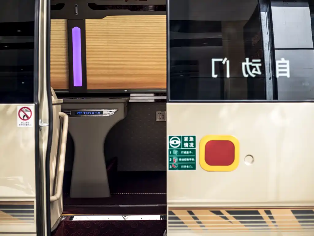 Toyota Coaster 2020 — фото 9