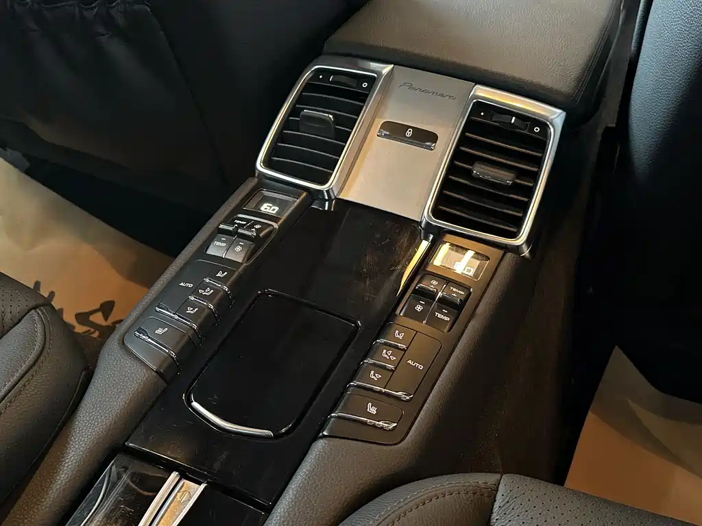 Porsche Panamera 2014 — фото 16