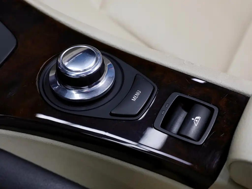 BMW 3 Series 2008 — фото 13