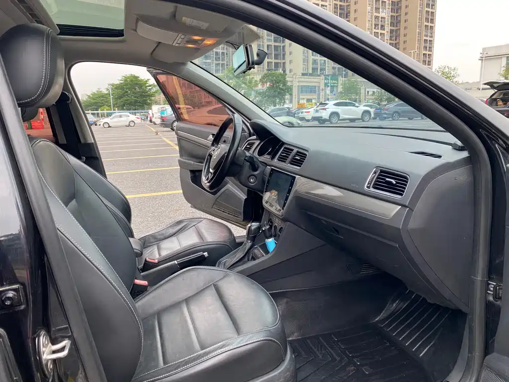 Volkswagen Lavida 2015