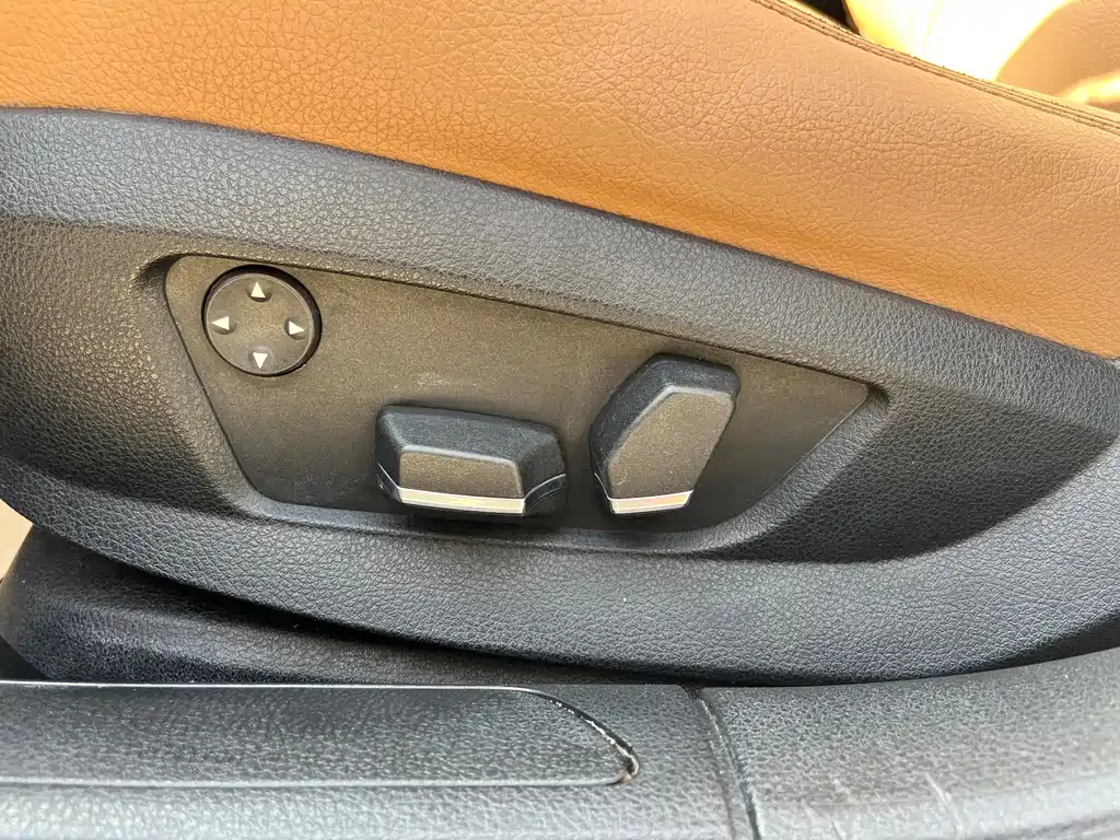 BMW 7 Series 2010 — фото 9
