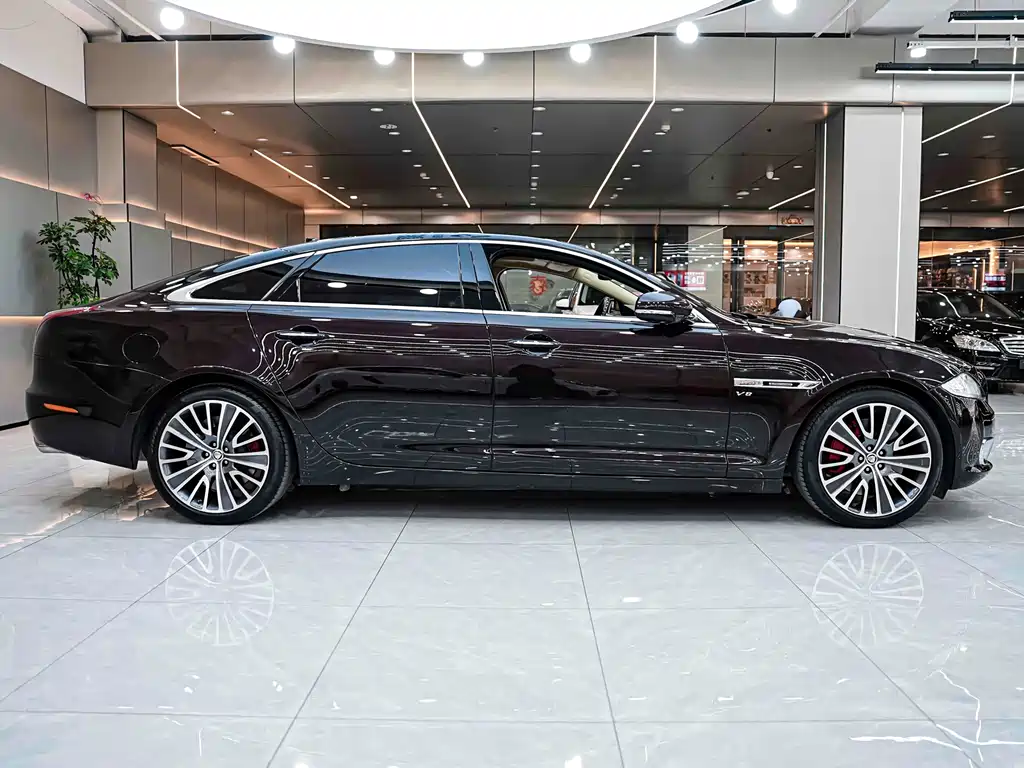 Jaguar XJ 2013 — фото 4