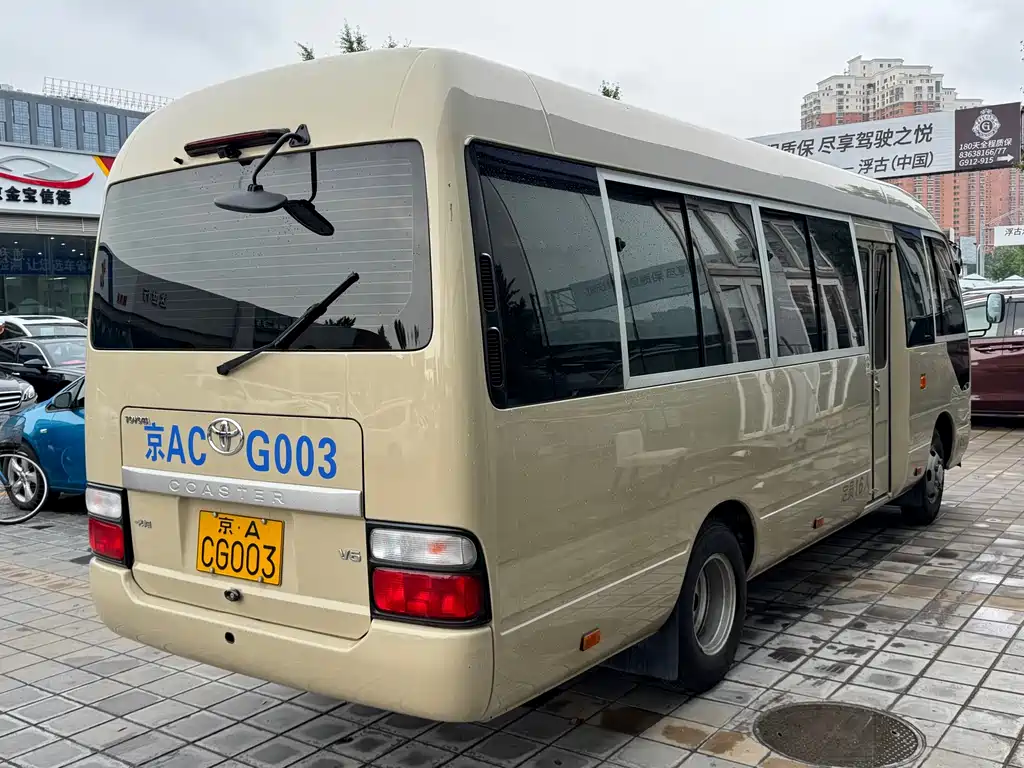 Toyota Coaster 2017 — фото 6