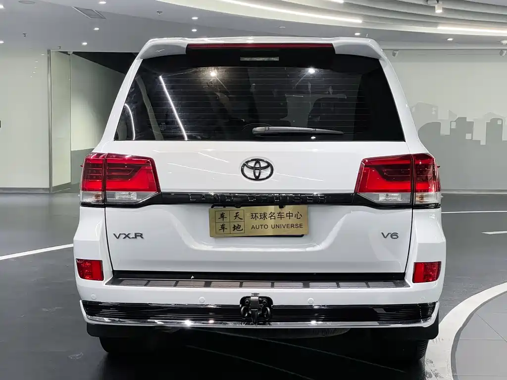 Toyota Land Cruiser 2019 — фото 15
