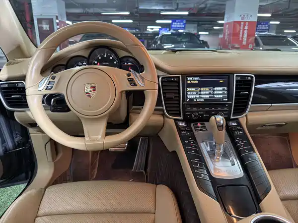 Porsche Panamera 2014