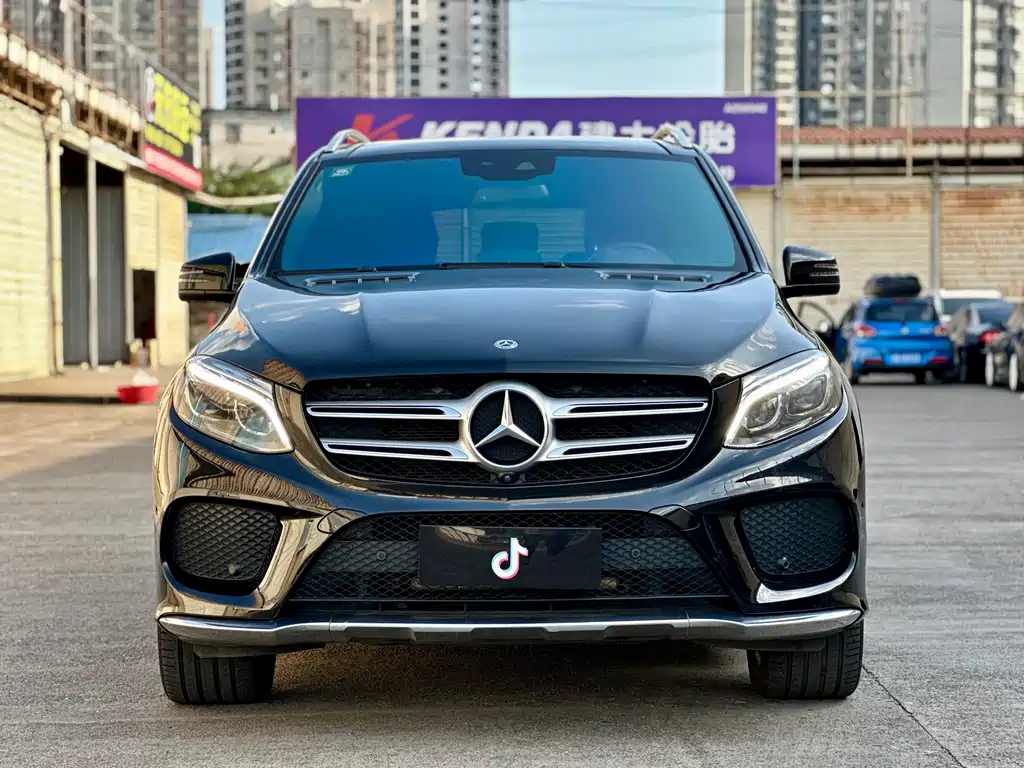 Mercedes-Benz GLE 2019 — фото 2