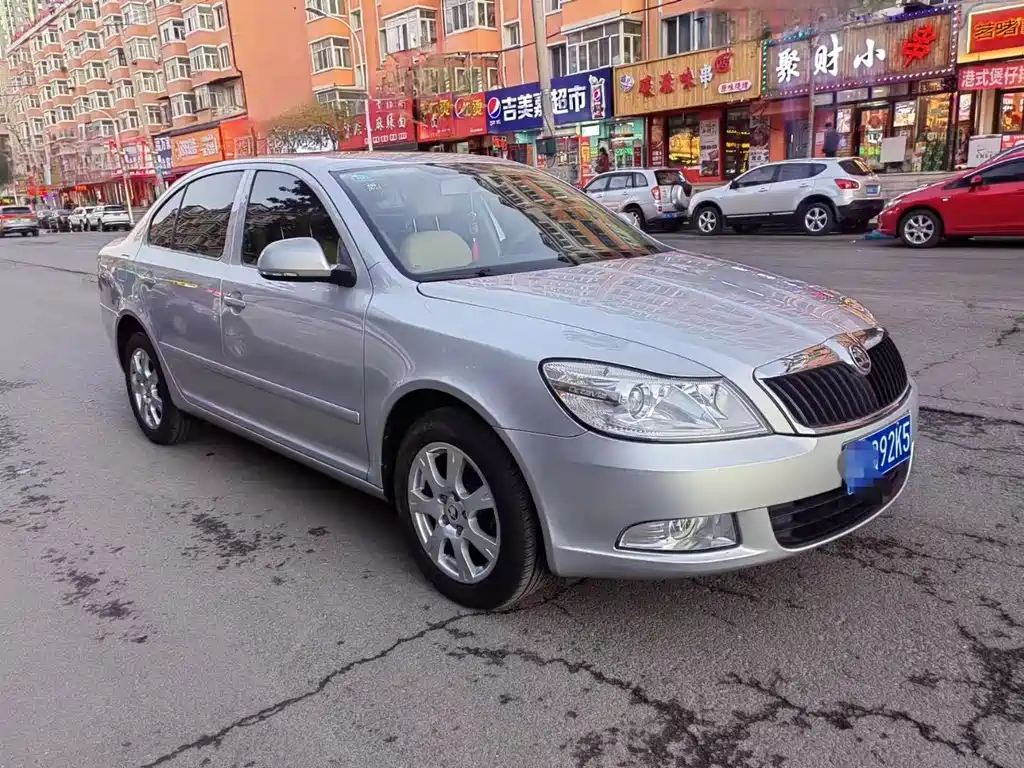 Skoda Octavia 2015 — фото 3