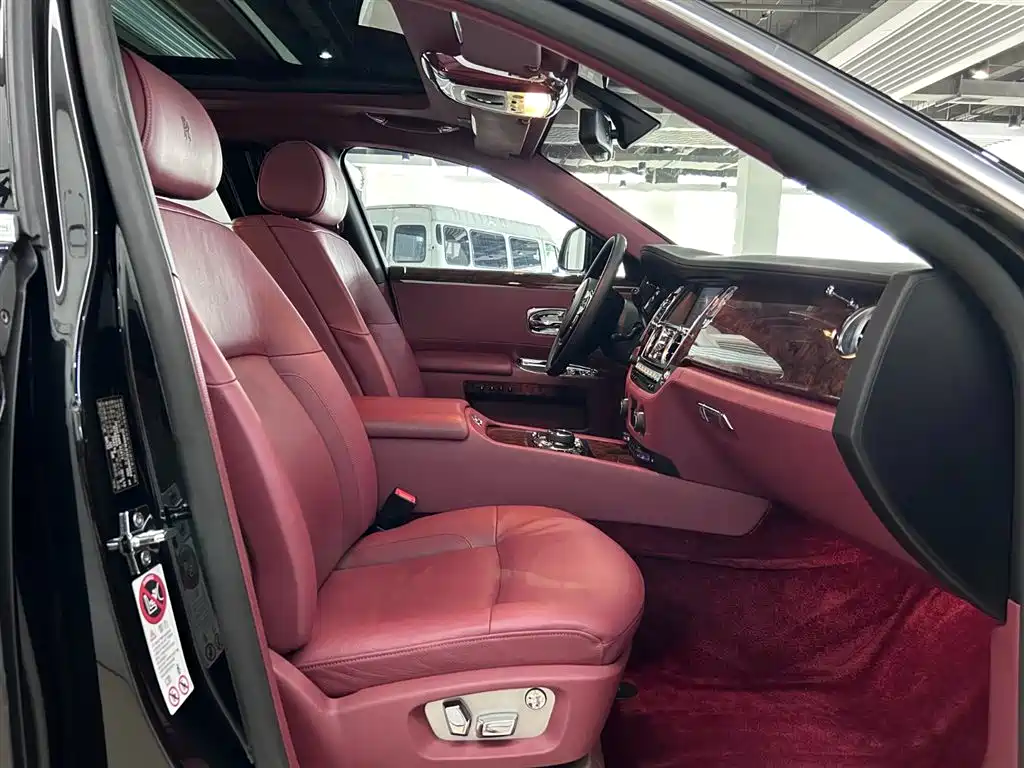 Rolls-Royce Ghost 2014 — фото 19