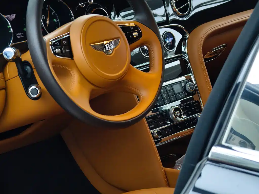 Bentley Mulsanne 2012 — фото 12