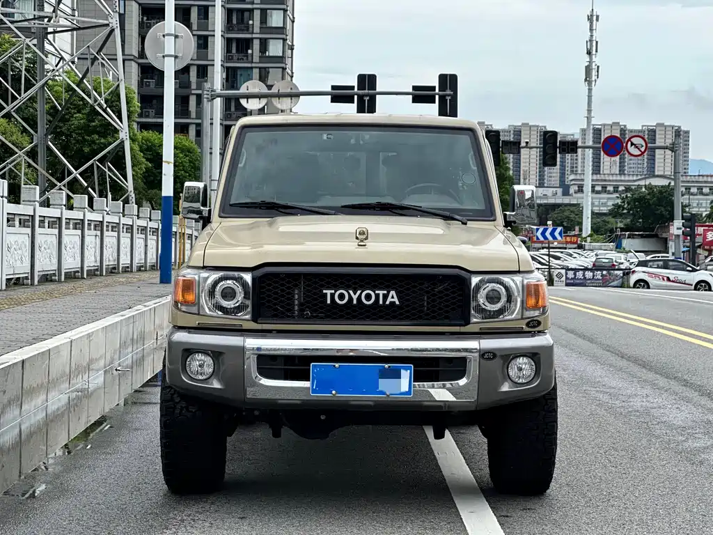 Toyota Land Cruiser 2024 — фото 2