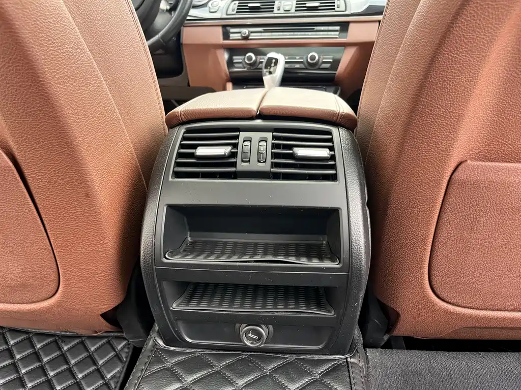 BMW 5 Series 2016 — фото 16