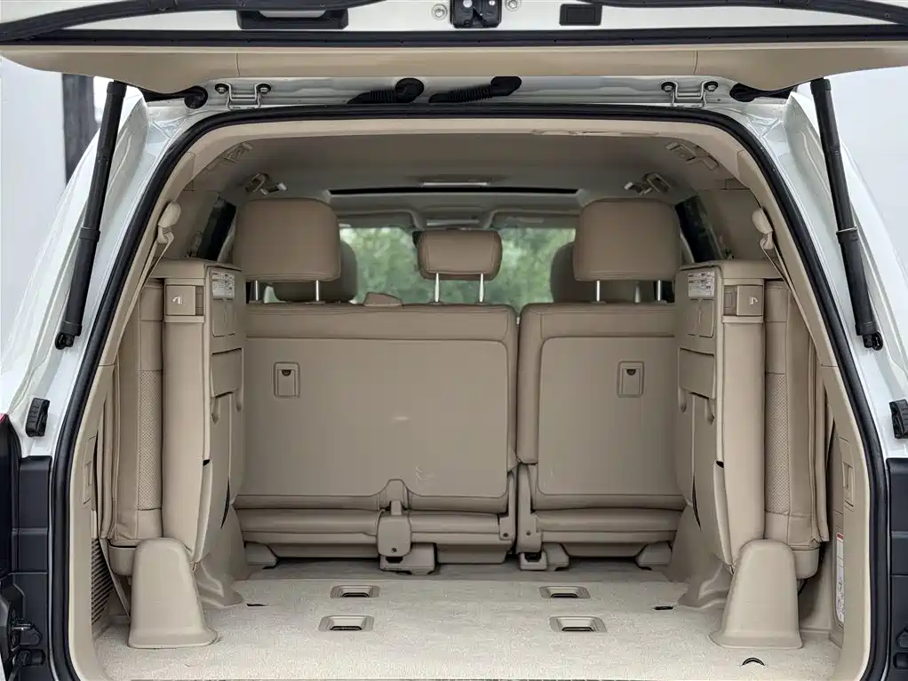Toyota Land Cruiser 2019 — фото 25