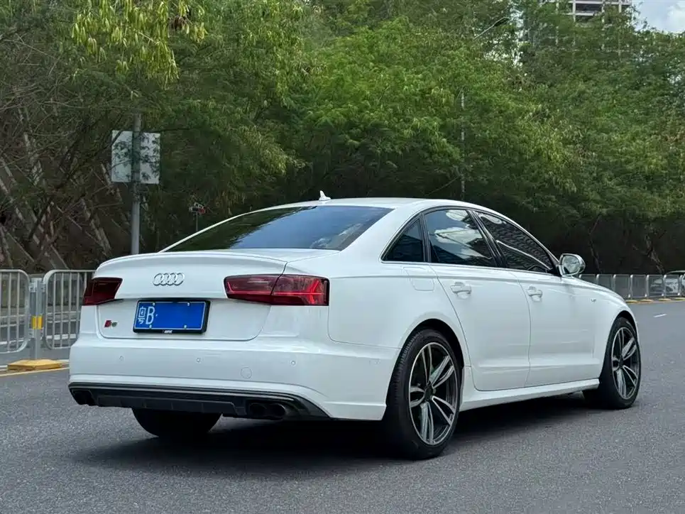 Audi S6 2014 — фото 10