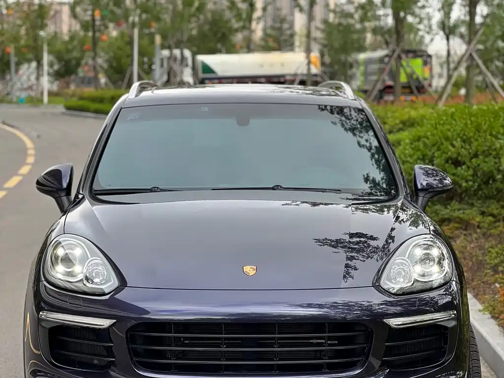 Porsche Cayenne 2017 — фото 1