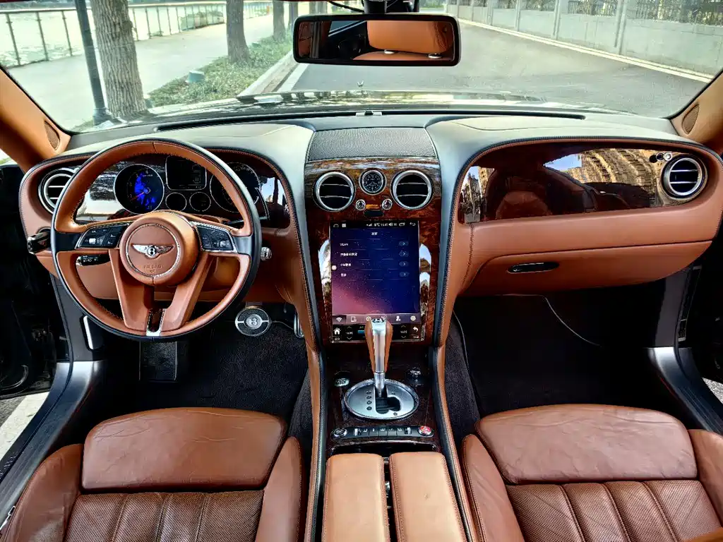 Bentley Flying Spur 2010 — фото 6