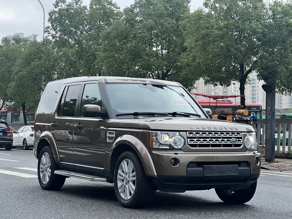 Land Rover Discovery 2012 — фото 3