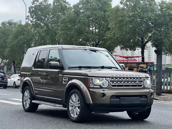 Land Rover Discovery 2012