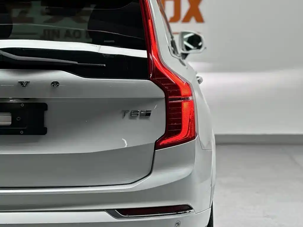 Volvo XC90 PHEV 2016 — фото 9