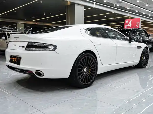 Aston Martin Rapide 2014