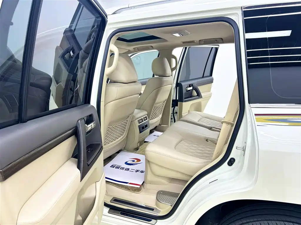 Toyota Land Cruiser 2019 — фото 5