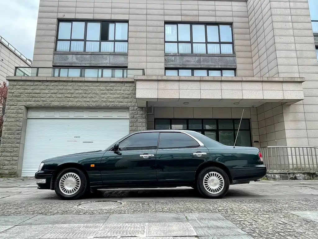 Nissan Cedric 1997 — фото 11