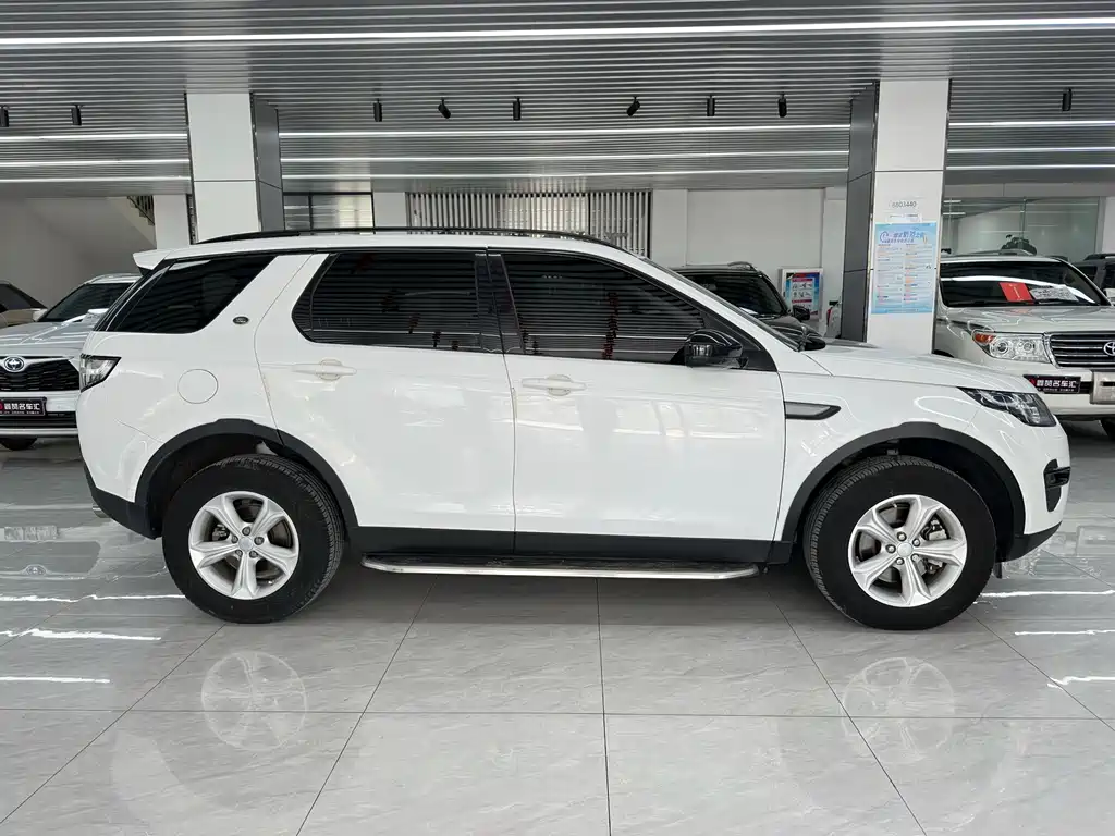 Land Rover Discovery Sport 2016 — фото 2