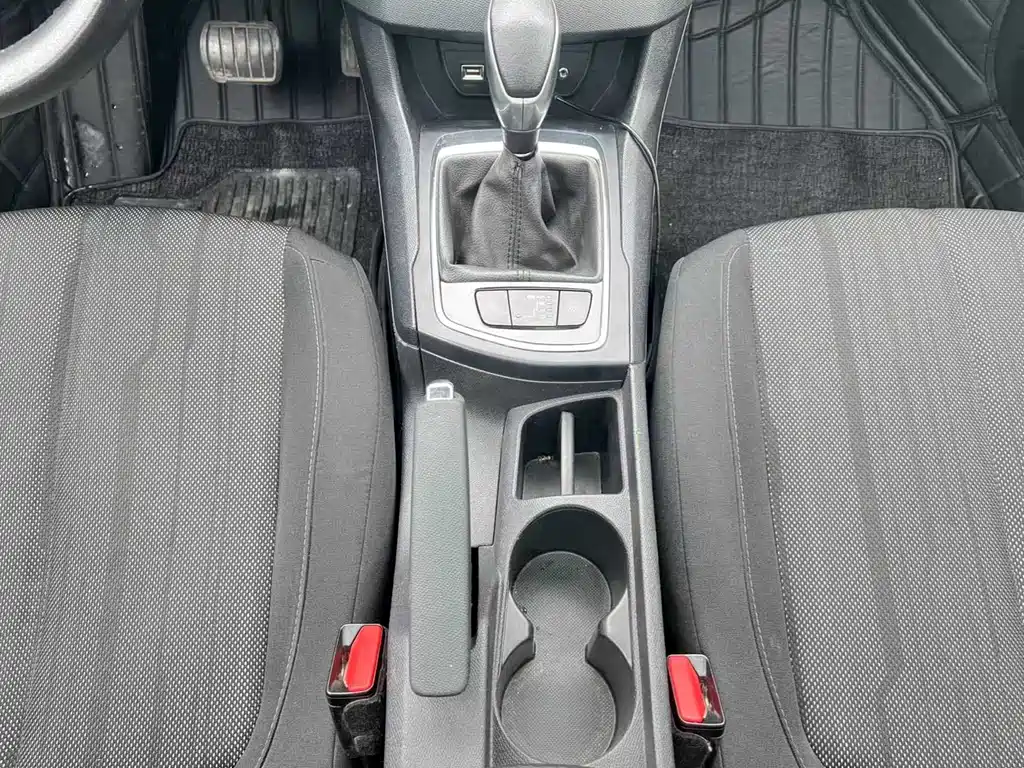 Peugeot 308S 2016 — фото 11