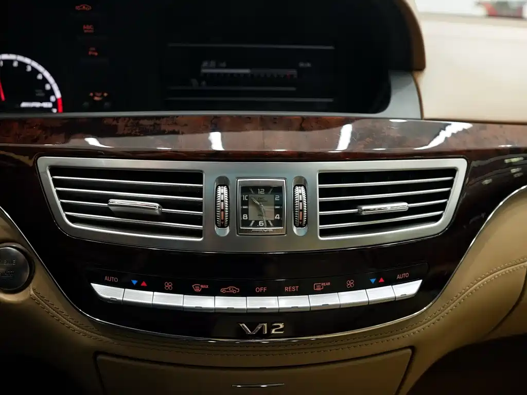 Mercedes-Benz S-Class AMG 2012 — фото 18